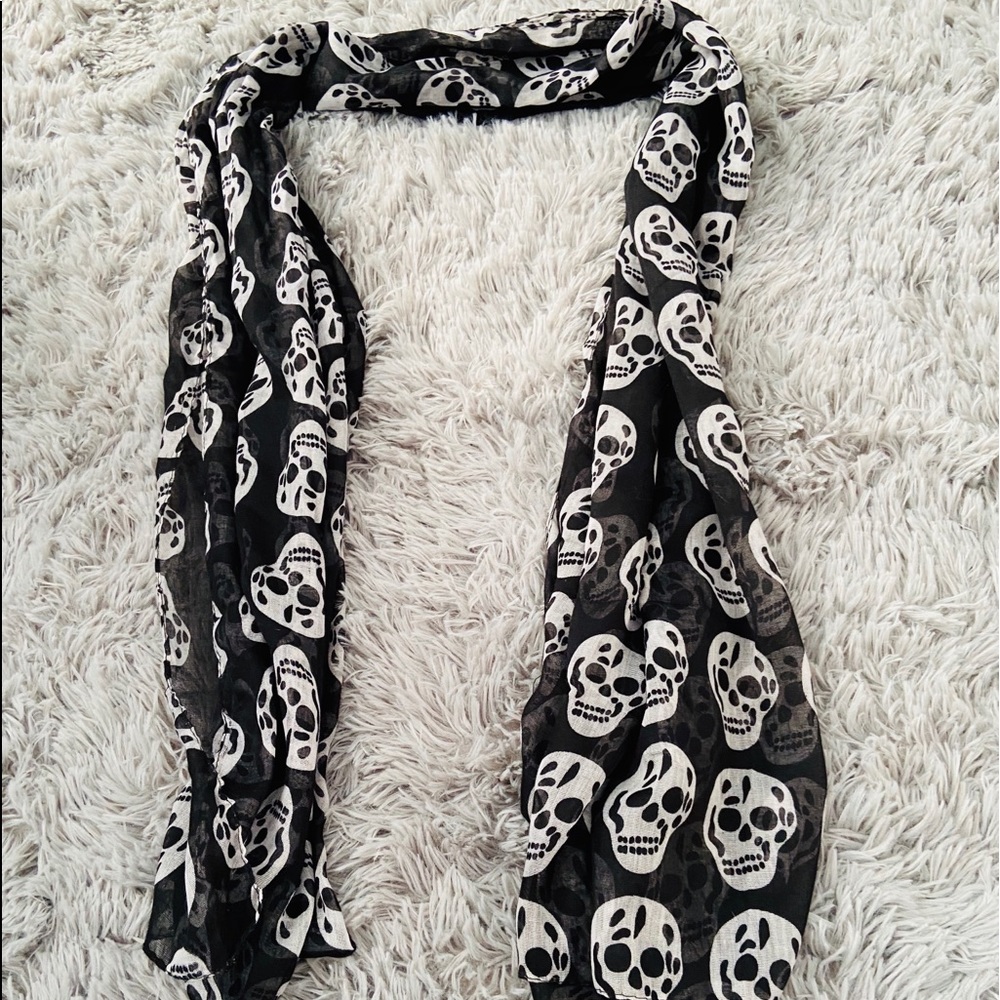 Skull Scarf